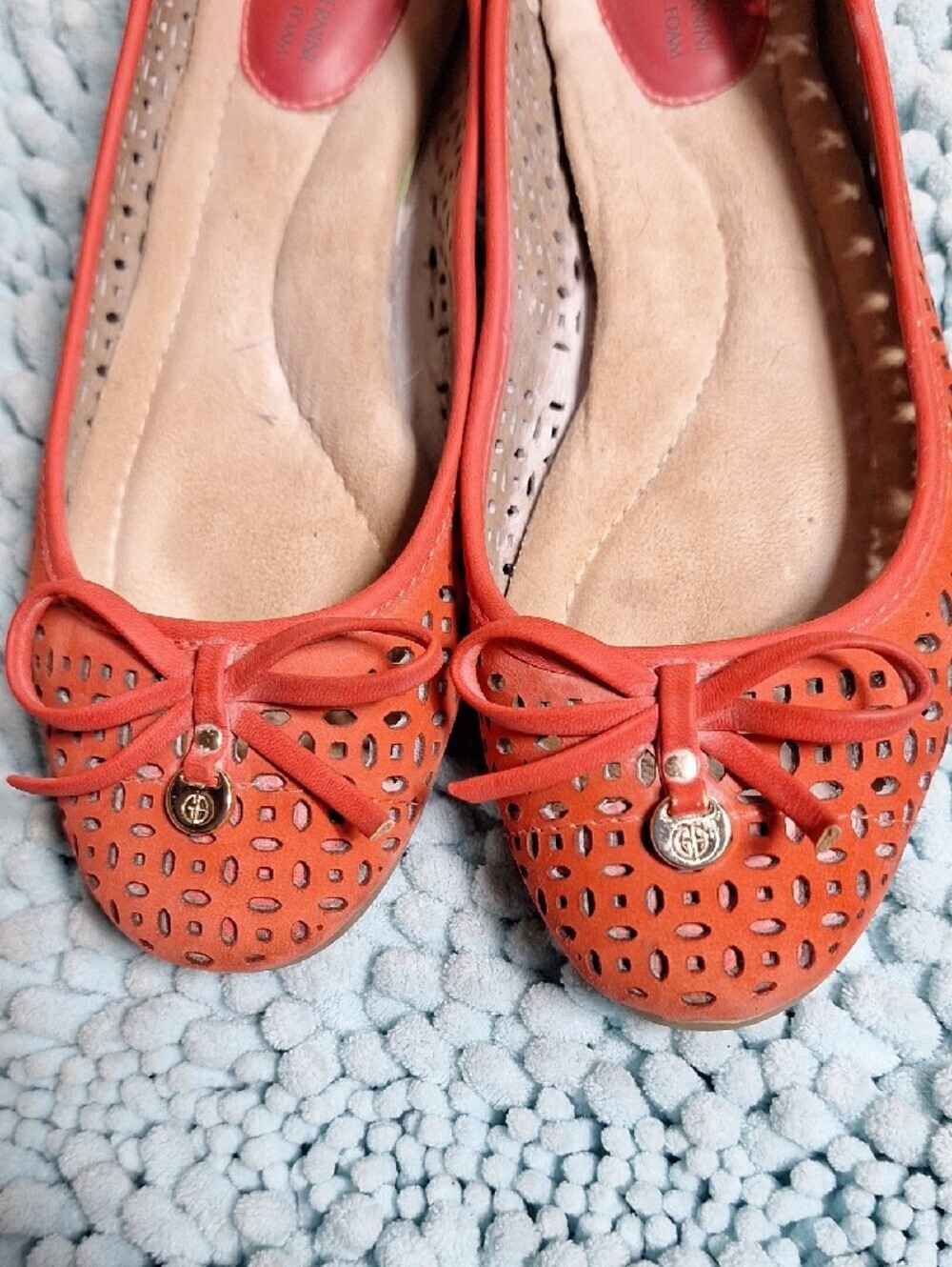 Giani Bernini Coral Laser-Cut Bow Ballet Flats - Picture 4 of 6